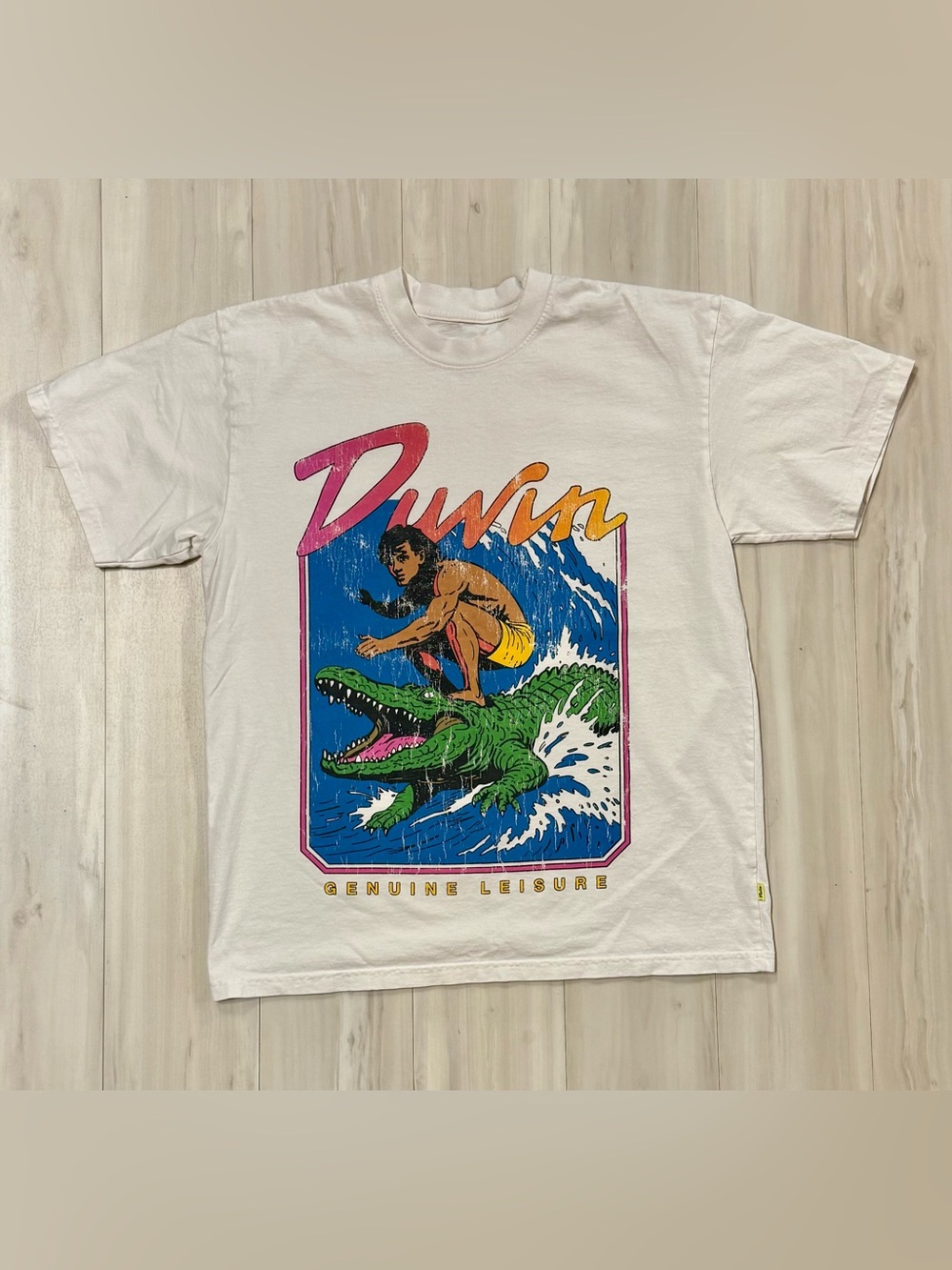 Duvin white Tee with Surfing Alligator, size Medium, Miami style Surfwear